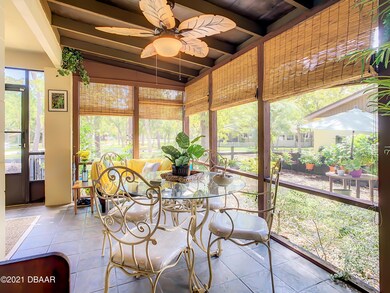 Front screened room