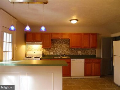 2540 N 5th St, Harrisburg, PA 17110 - photo 7