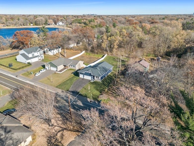 7625 Pleasant View Dr, Saint Paul, MN 55112 - photo 6