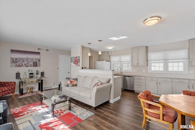 405 Westerfield Rd, Davenport, IA 52806 - photo 5