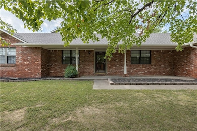 1719 Ridgeview Dr, Springdale, AR 72762 - photo 2