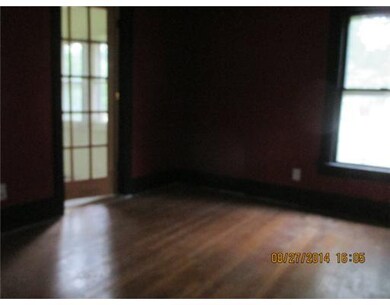 Bedroom. Front Bedroom
