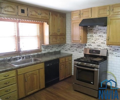 1144 11th St, Sheldon, IA 51201 - photo 6