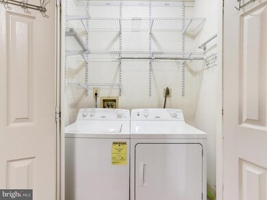 13114 Kidwell Field Rd, Herndon, VA 20171 - photo 7