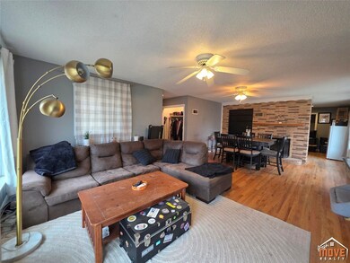 505 Ash St, Cimarron, KS 67835 - photo 4