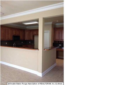 Breakfast bar into keeping room