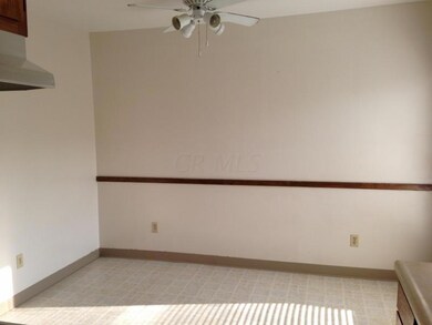 1144 Arnelle Ct, Columbus, OH 43228 - photo 6