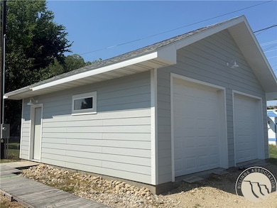 101 S 2nd St, Roberts, MT 59070 - photo 2