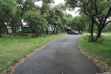 8661 Buckskin Dr, Boerne, TX 78006 - photo 2