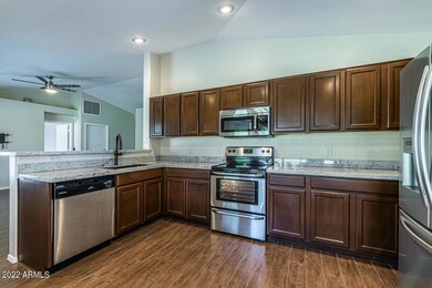 003_Kitchen