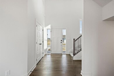 1905 SW Merryman Dr, Lee's Summit, MO 64082 - photo 2