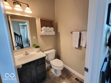 908 N Wild Pine Dr, Yorktown, IN 47396 - photo 5