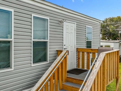 3503 58th Ave N unit 48, Saint Petersburg, FL 33714 - photo 4