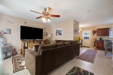 13 Val Sumo Ln, Newark City, NJ 07105 - photo 3