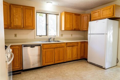 11 Briley Place unit 6, Nashua, NH 03063 - photo 3
