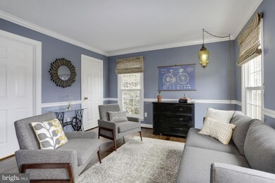 22010 Foxlair Rd, Gaithersburg, MD 20882 - photo 4