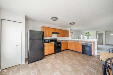 406 W Warrior Ct, Sheridan, IN 46069 - photo 4