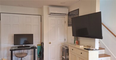 152 Tuckerman Ave unit 3, Middletown, RI 02842 - photo 4