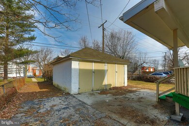 2522 Oakley Ave, Baltimore, MD 21215 - photo 4