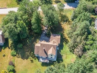 12 Mastin Dr, Newmarket, NH 03857 - photo 2