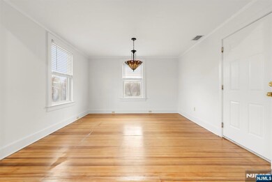 39 Walnut St unit 2, Montclair, NJ 07042 - photo 5