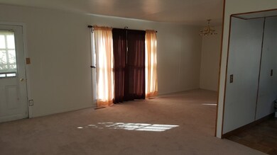 167 Austin Ave, Carpentersville, IL 60110 - photo 6