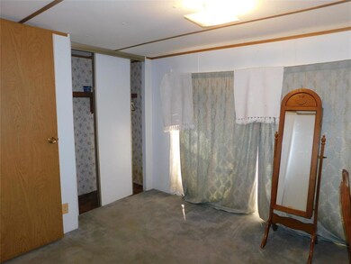 160 Spring Valley Ct, Springtown, TX 76082 - photo 6