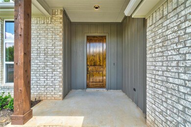 904 Montgomery St, Springtown, TX 76082 - photo 5