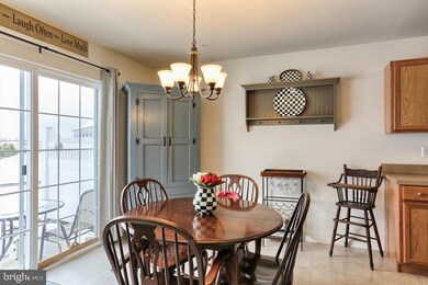 124 N Village Cir, Palmyra, PA 17078 - photo 7