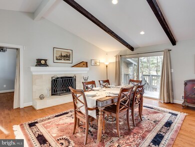 10516 Dominion Valley Dr, Fairfax Station, VA 22039 - photo 4