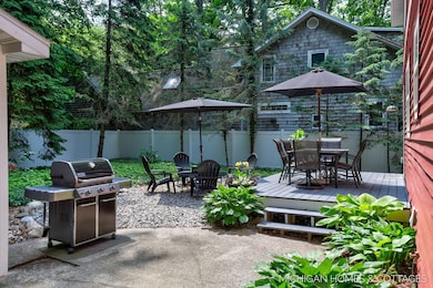 10-web-or-mls-1375-waukazoo-dr