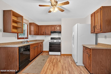 217 E 4th St, Florence, NJ 08518 - photo 6