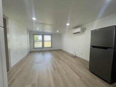 7107 Kamas Ln unit 2, Needville, TX 77461 - photo 5