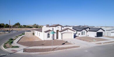 12005 Silent Place Ct, Socorro, TX 79927 - photo 5