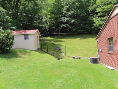 606 Rawcel St, Morehead, KY 40351 - photo 3