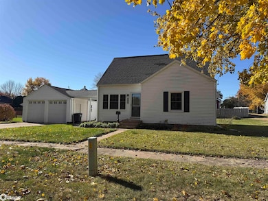 706 12th St, Eldora, IA 50627 - photo 3