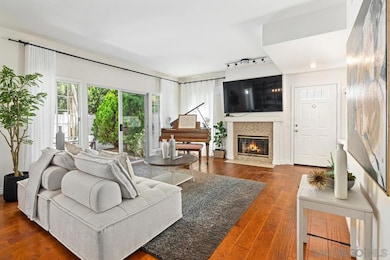 8619 Via Mallorca unit C, La Jolla, CA 92037 - photo 6