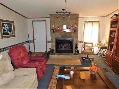 1008 E Jordan Rd, Colcord, OK 74338 - photo 3