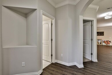 6680 Liberty Cir, Liberty Township, OH 45069 - photo 4