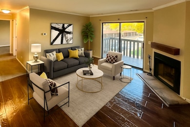 221 Uteg St unit G, Crystal Lake, IL 60014 - photo 3