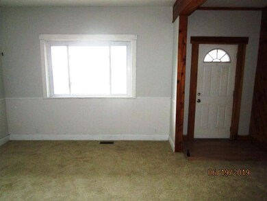 814 Vermont Ave, Glassport, PA 15045 - photo 5