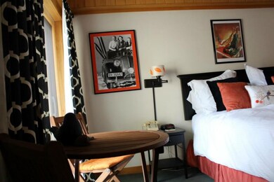 Fully furnished Sugarloaf Inn Room