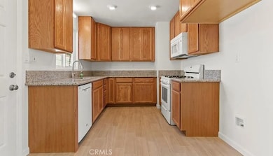 45122 Date Ave, Lancaster, CA 93534 - photo 4