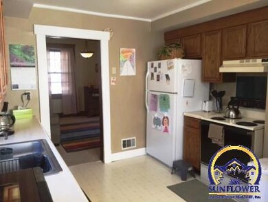 1291 SW Wayne Ave, Topeka, KS 66604 - photo 3