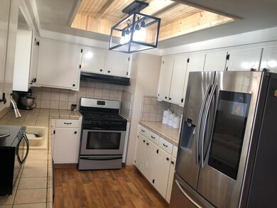 3DC8C168-875C-4DEF-95D2-04829D0C600B