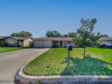 844 Saddle Rd, Fort Worth, TX 76108 - photo 3
