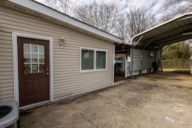 307 Burch Rd, Clarksville, TN 37042 - photo 2