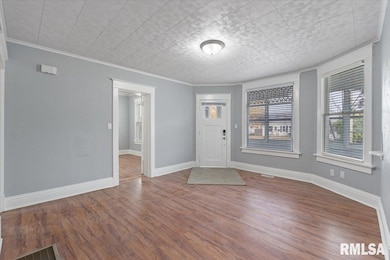 1604 N Division St, Davenport, IL 52804 - photo 5