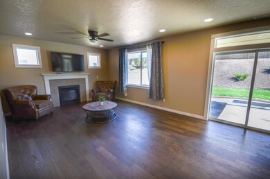 2750 SW 46th Ct, Redmond, OR 97756 - photo 6