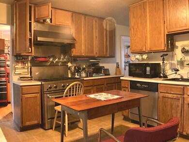 638 N Genesee St, Waukegan, IL 60085 - photo 5